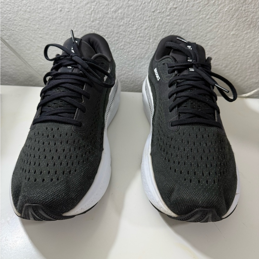 Brooks adrenaline 24 Black and White Athletic Sneakers - Picture 3 of 12